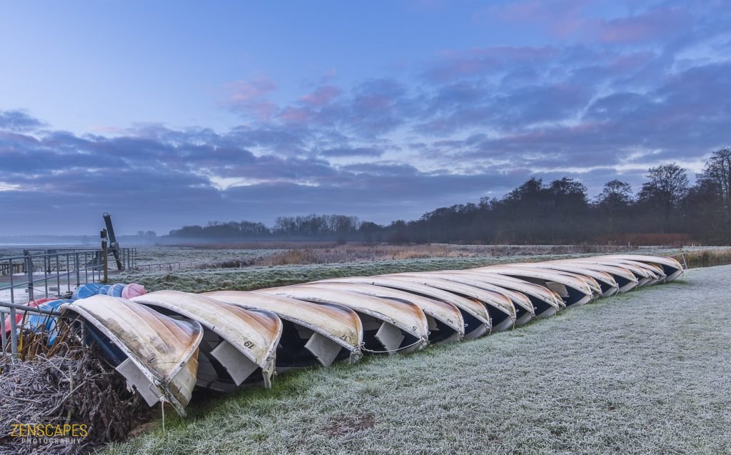 Boten op de wal - Winterochtend in het Friescheveen