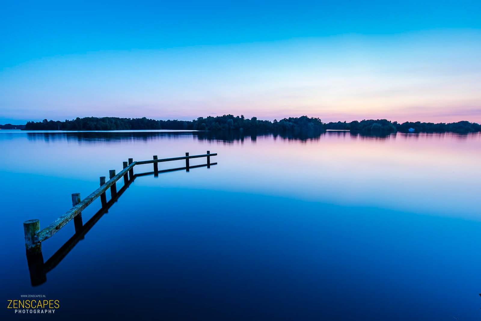 Blue Lagoon - Steiger in het Paterswoldse Meer bij Groningen